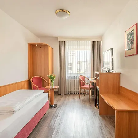 Best Western Queens Hotel Pforzheim-Niefern Экстерьер фото