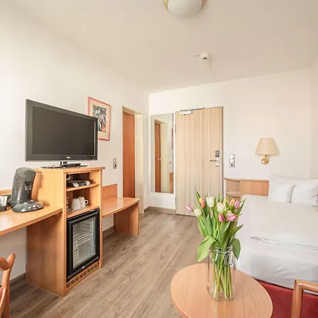 Best Western Queens Hotel Pforzheim-Niefern Экстерьер фото