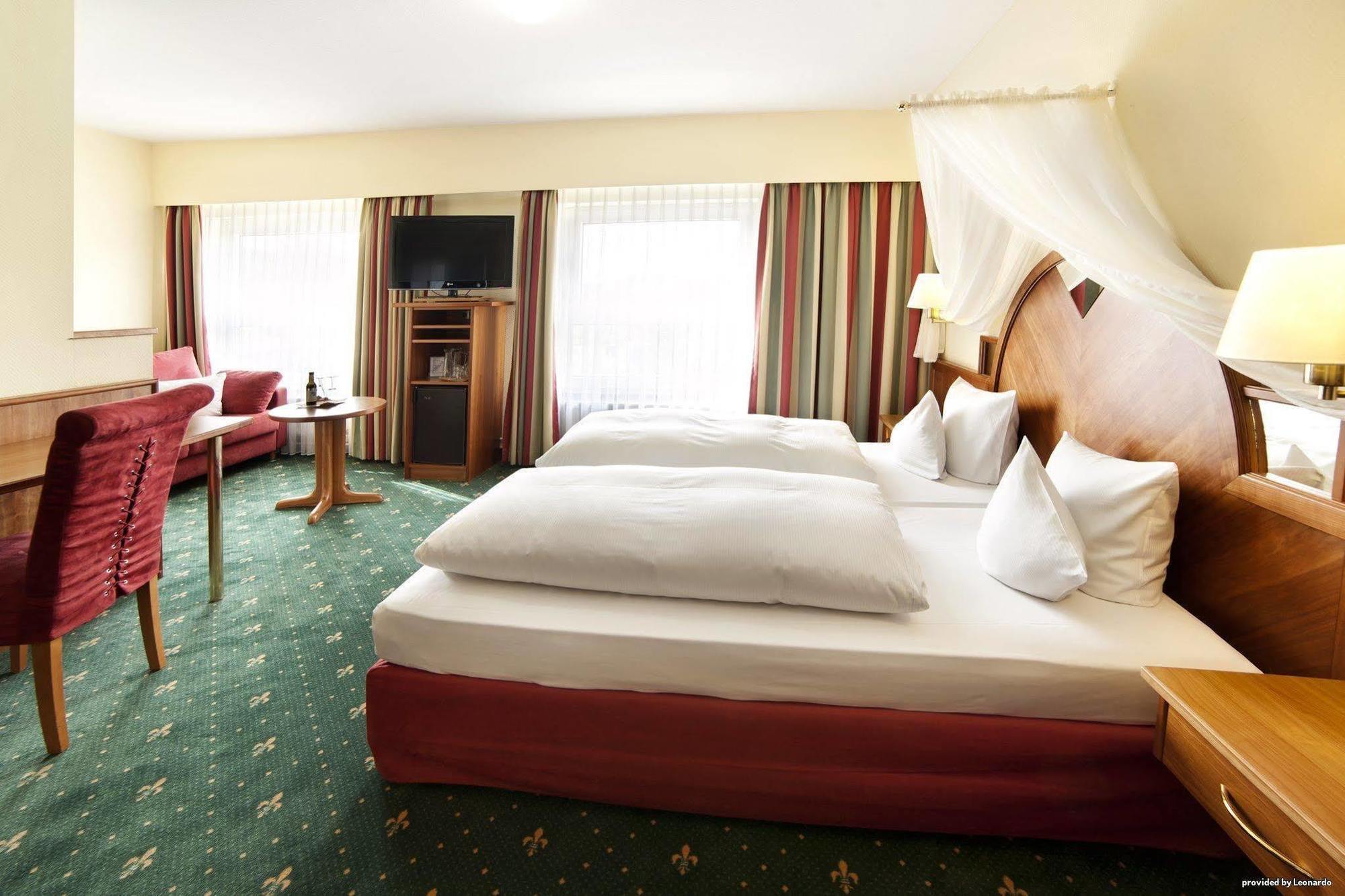 Western Queens Pforzheim-niefern Hotel 4*
