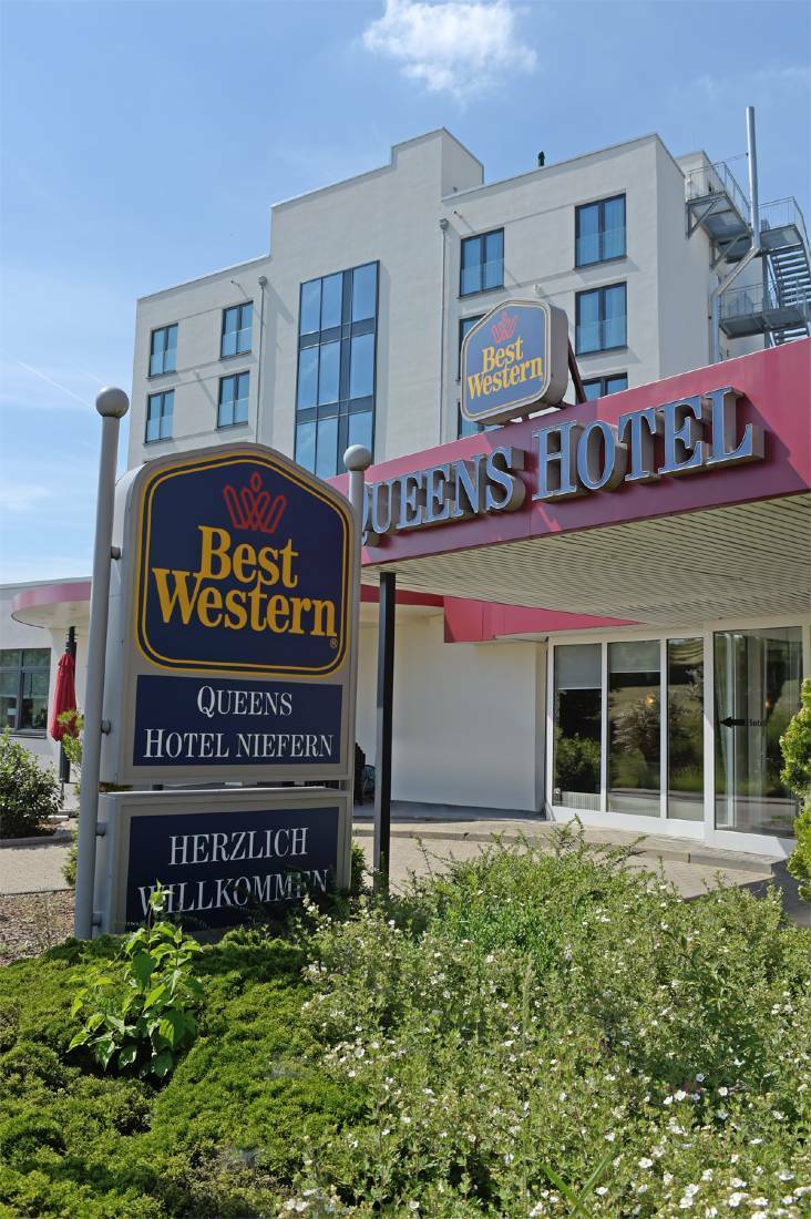 Hotel Western Queens Pforzheim-niefern 4*